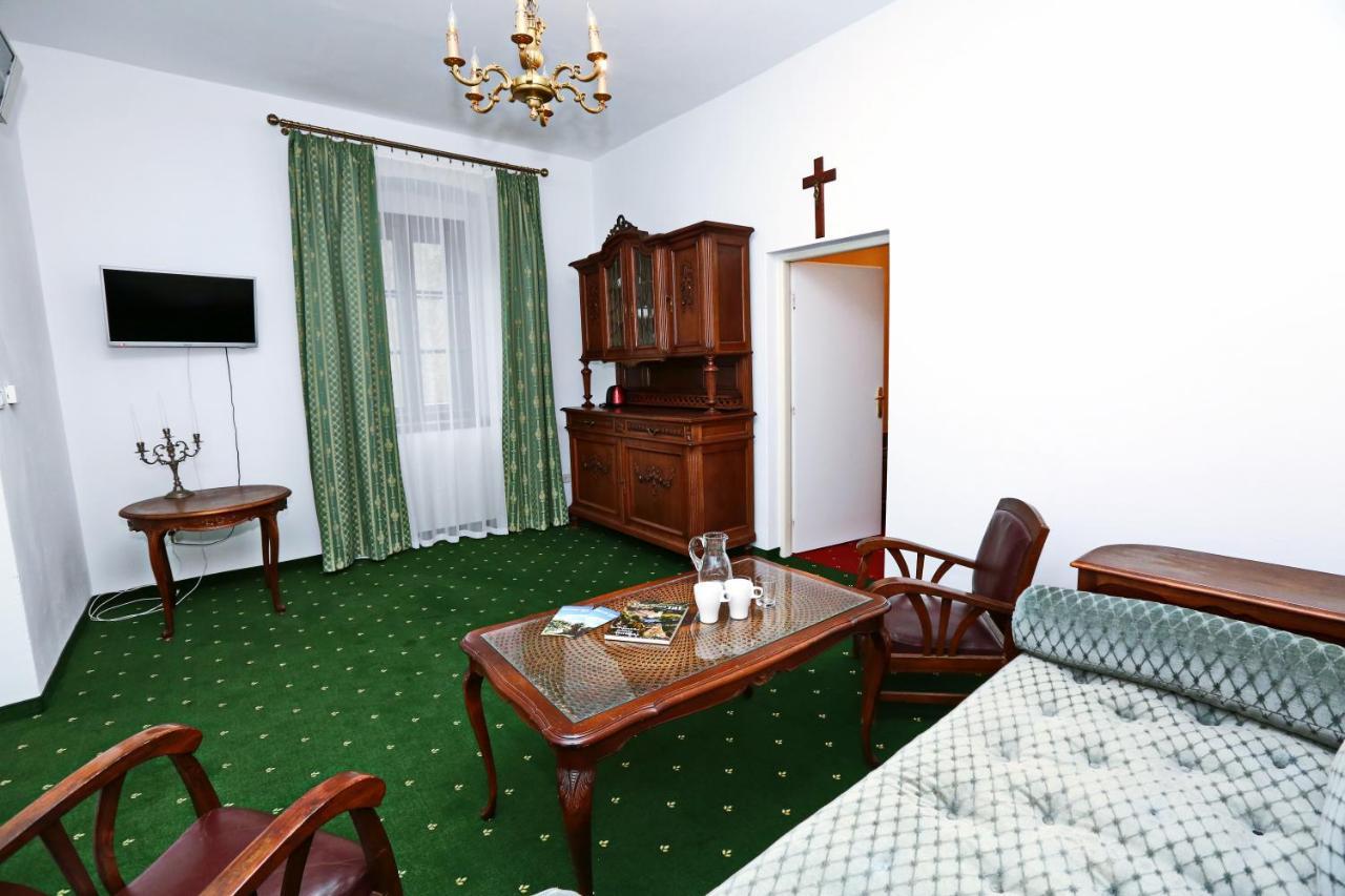 Historicky Putnicky Dom Hotel Marianka Eksteriør billede